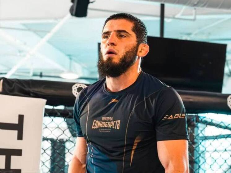 Махачев поздравил Петра Яна с завоеванием чемпионского пояса UFC