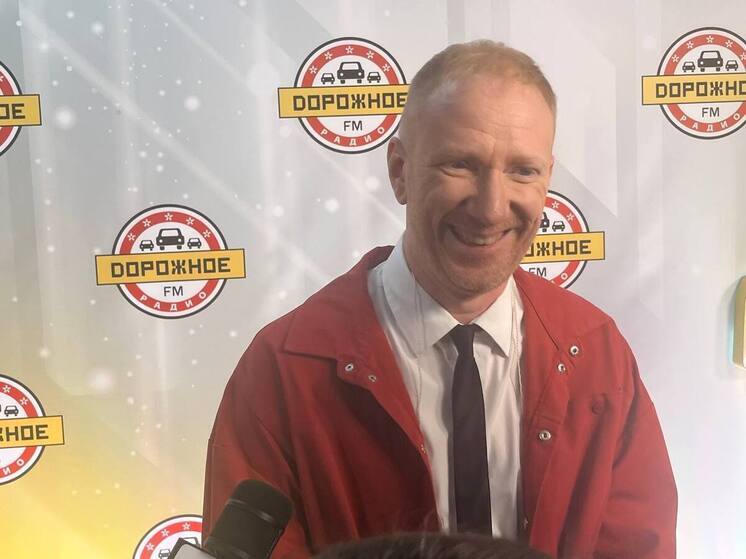 Костя Грим построил дома комнату крика и поставил там орган 1958 года