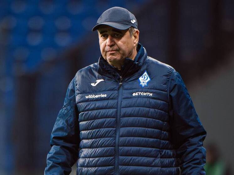 Главный тренер махачкалинского «Динамо» Хасанби Биджиев 7 декабря подал в отставку. Решение было принято сразу после домашнего поражения от «Нижнего Новгорода» со счётом 0:1. Это поражение стало последней каплей — не столько в спортивном, сколько в эмоциональном плане.