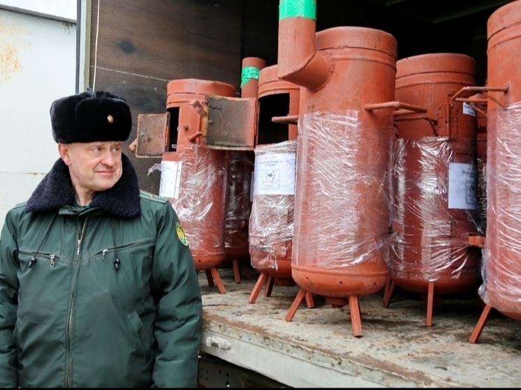 Таможенник изготовил юбилейную печь для бойцов СВО