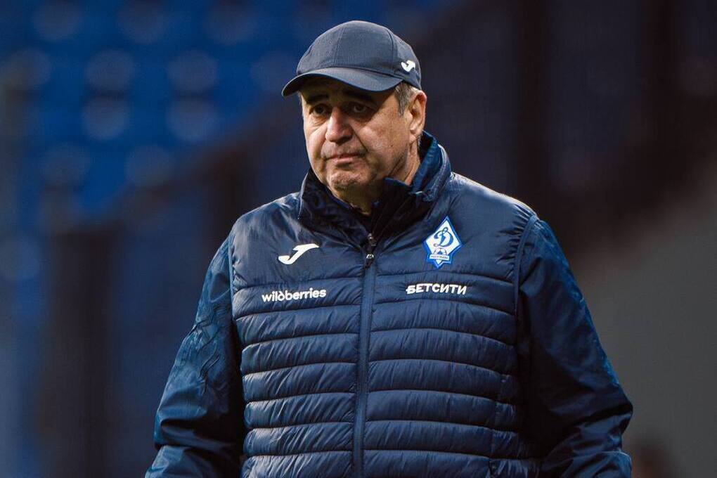 Фанаты сказали «уходи» — и тренер ушёл