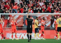 В первой части чемпионата РПЛ сезона 25/26 ВАР оказал серьезное влияние на результаты московского «Спартака». Видеоассистенты рефери почти в каждом матче принимали решения, которые изменяли ход игры. «МК-Спорт» изучил, чего было больше в их работе для спартаковцев – пользы или вреда.