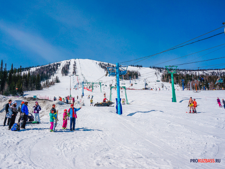 Снежный циклон парализовал горнолыжный курорт Шерегеш