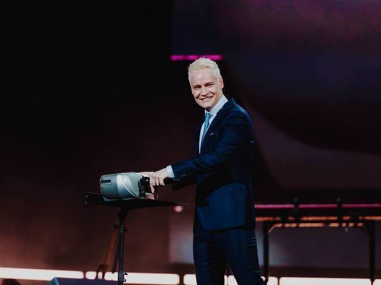 SHAMAN поделился ощущениями от полученной статуэтки «Дорожного радио»