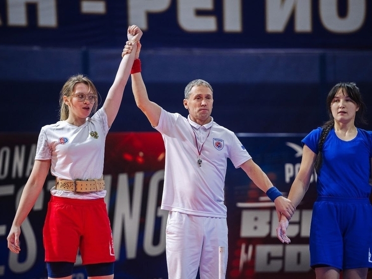 Владимирская спортсменка взяла двойное золото на турнире по мас-рестлингу в Уфе