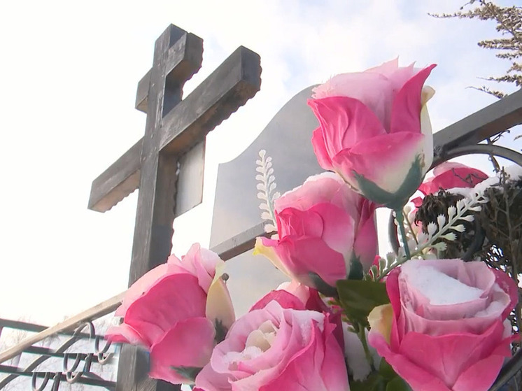 Жители Семилук пожаловались на ужасное состояние кладбища под Воронежем