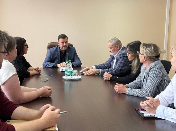 В школе на Сахалине ребёнка-инвалида годами подвергали травле и избиениям