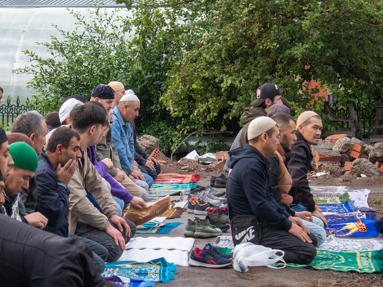 Отток мигрантов из Новосибирской области сохраняется, число уехавших почти вдвое превышает прибывших