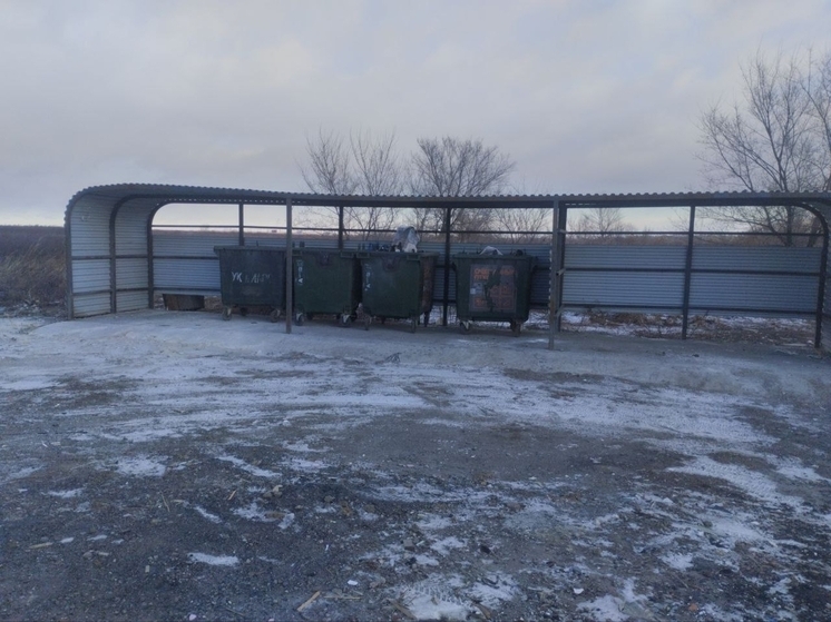 Со стихийной свалки в Саяногорске вывезли 8 грузовиков мусора