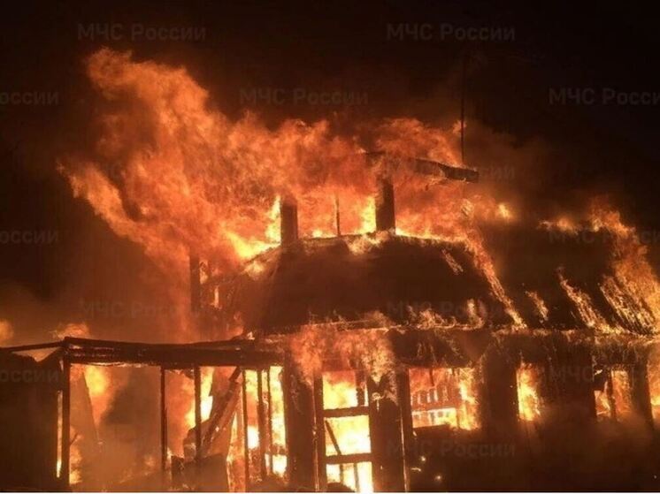 На пожаре из-за неисправной электропроводки в Кобрино погибли муж и жена