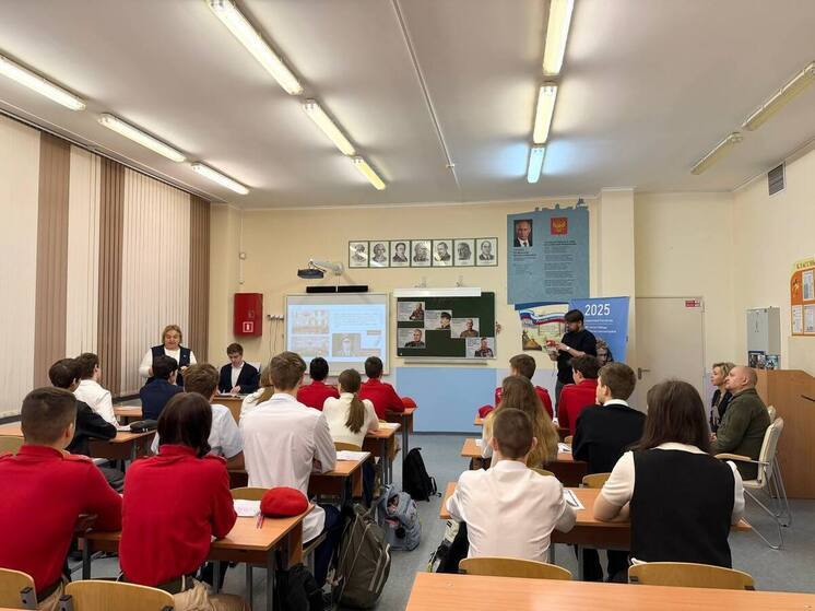 Героями «Разговоров о важном» в ленинградских школах стали герои нашей страны