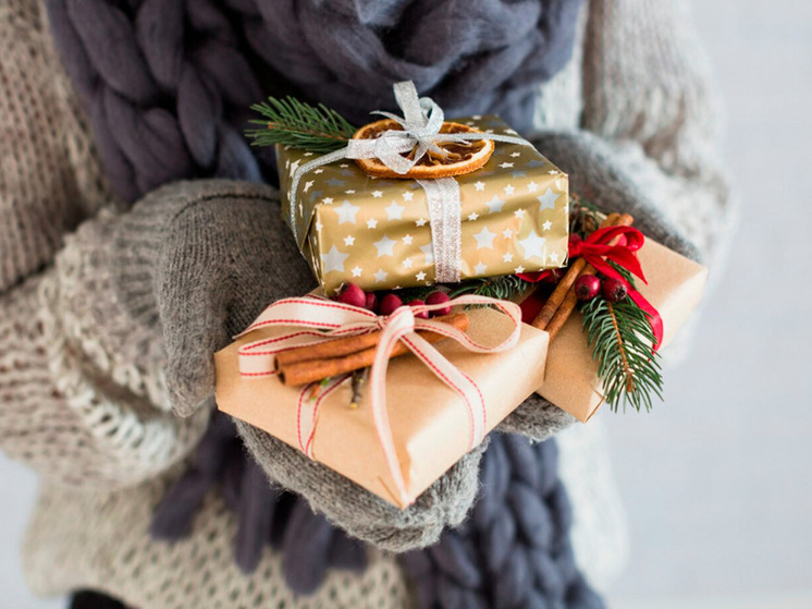 Липецкие специалисты Роспотребнадзора помогут выбрать безопасные новогодние подарки