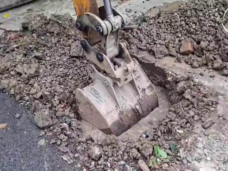 В Хостинском районе Сочи проводят аварийные работы