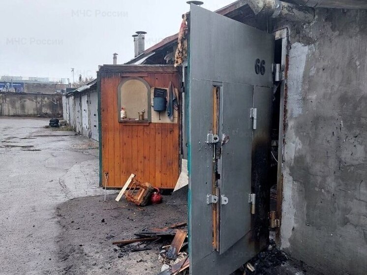 В воскресенье в Чебоксарах горели гараж и мусорный контейнер