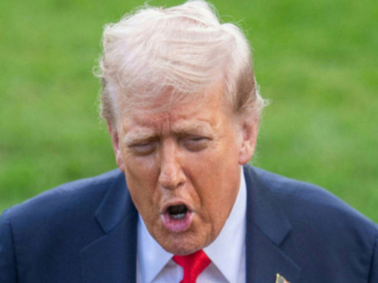 Politico: Трампа в мире считают исполином