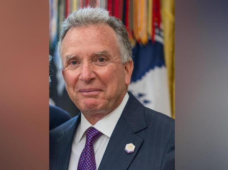 Жизнь и приключения Стива Уиткоффа