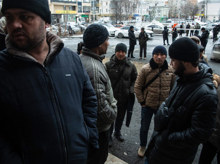 В Тюменской области мигрантам могут запретить работать в образовательных учреждениях