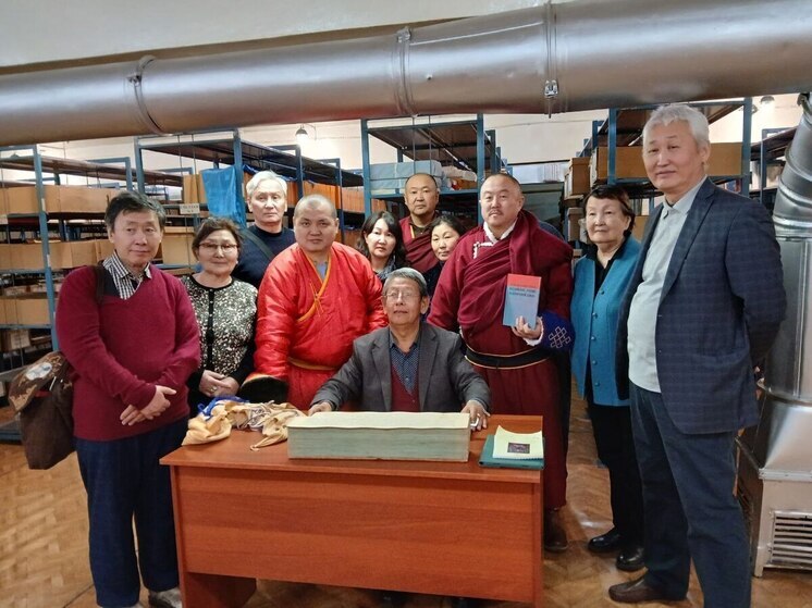 В Бурятии известный астролог из Монголии посетил ИМБТ СО РАН