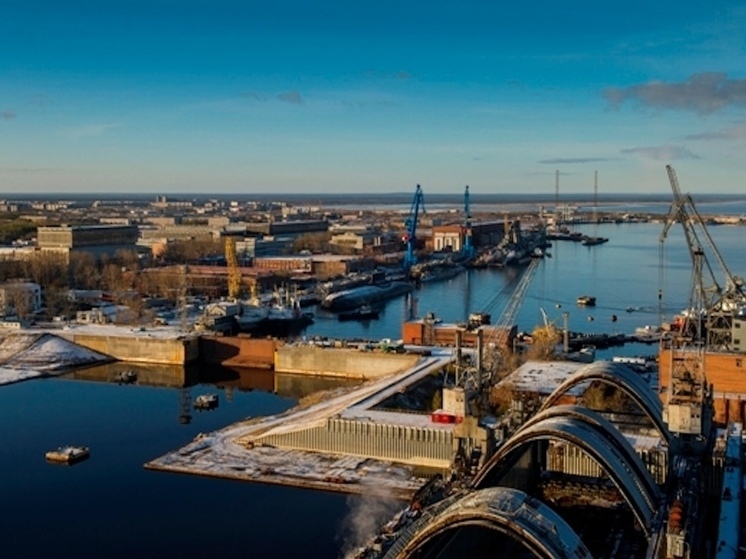 На «Севмаше» ввели в строй четыре новых мостовых крана с радиоуправлением