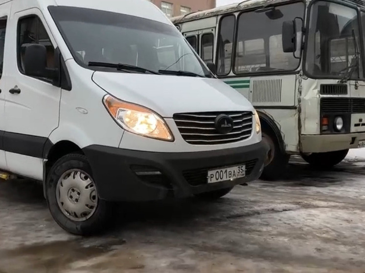 Студенты Вологодского госуниверситета получили новый автобус