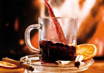 Аромат корицы, гвоздики и подогретого вина стал неотъемлемой частью рождественской атмосферы, но история глинтвейна уходит корнями в глубокую древность