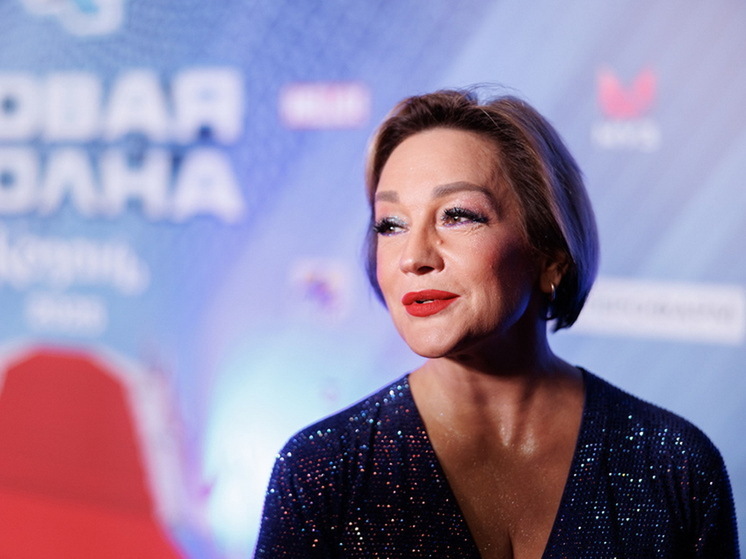 Татьяна Буланова поддержала покупательницу квартиры Долиной