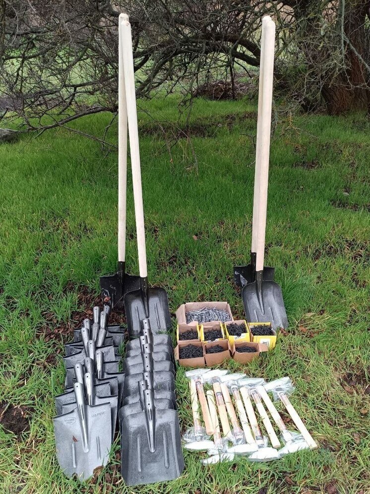 Херсонским военнослужащим передали необходимые материалы