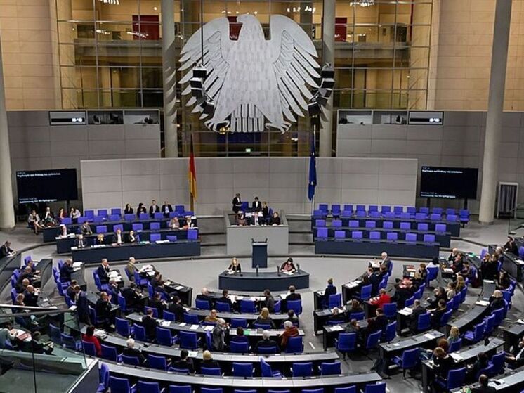 Политолог Макаркин объяснил отказ восточных немцев убирать «советские» названия