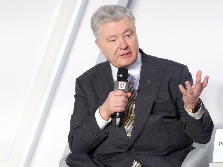 Генпрокуратура России утвердила обвинение по делу о геноциде, где фигурантами проходит 41 человек, включая бывшего главкома ВСУ Валерия Залужного, главу СНБО Рустема Умерова и экс-президента Петра Порошенко* (лица, внесенные в список террористов и экстремистов Росфинмониторинга)