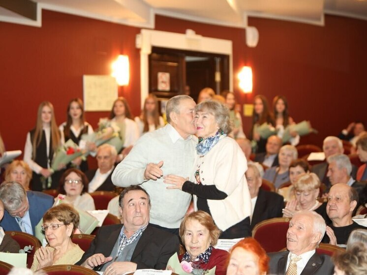 145 семейных пар Иркутска отметили золотые и бриллиантовые юбилеи брака