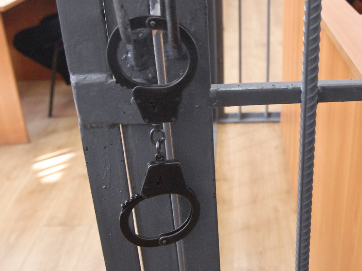 Полицейские осуждены за передачу конфиденциальной информации похоронным бюро