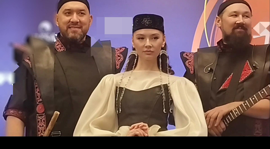 Редкое появление группы Ya Yola