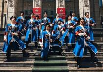 Сельский Дом культуры и спорта станицы Елизаветинской в прошлом году отметил свое 55-летие, но юбилейные концерты, правда, с прибавкой +1, проходят до сих пор