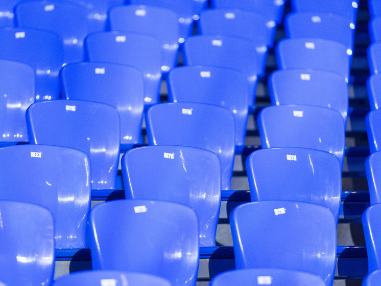 Экс-министра иностранных дел Украины Кулебу засняли с нетрезвой женой на концерте