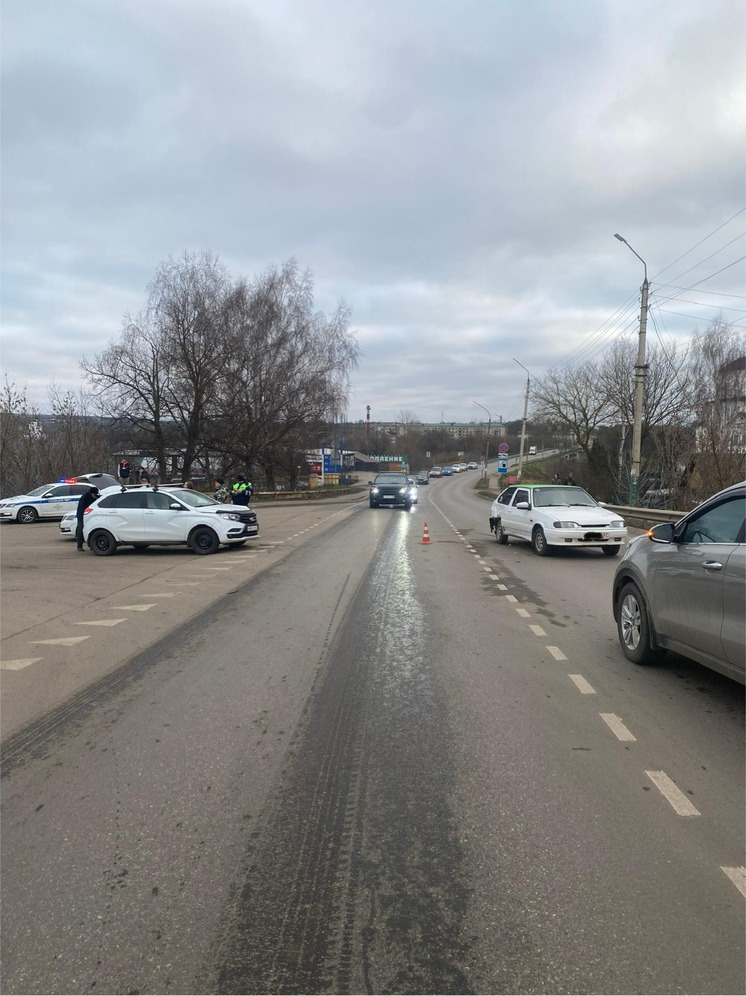 В Мценске на перекрестке Андрея‑Рева и Мира столкнулись два авто