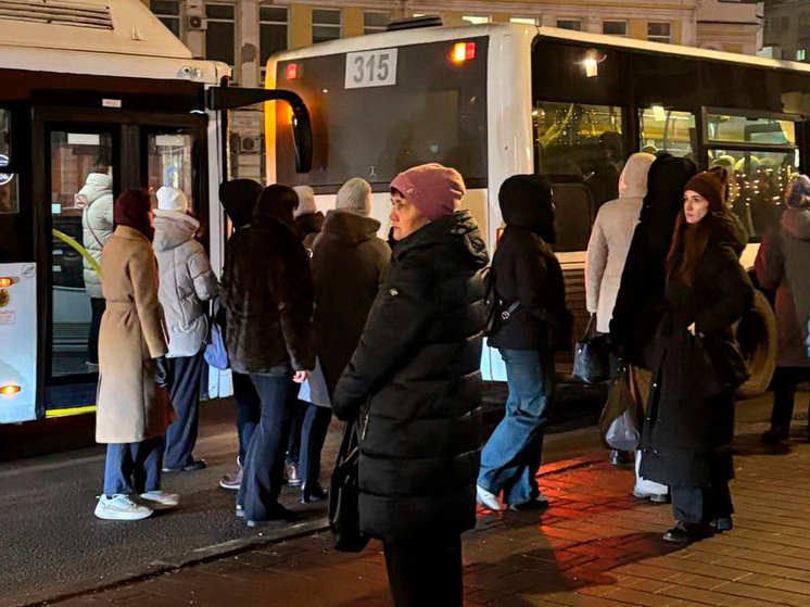 Липецк в транспортном хаосе: автобусы не справляются с наплывом пассажиров