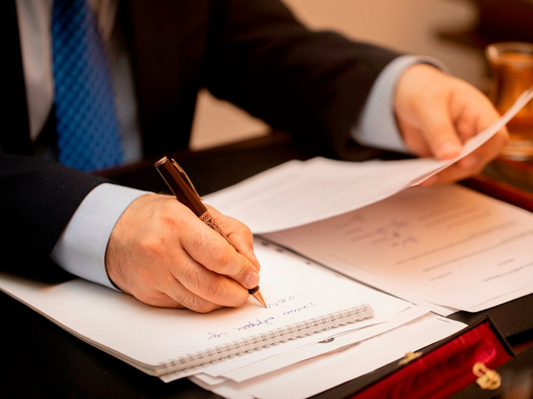 Комсомольский пруд в Липецке превратился в свалку