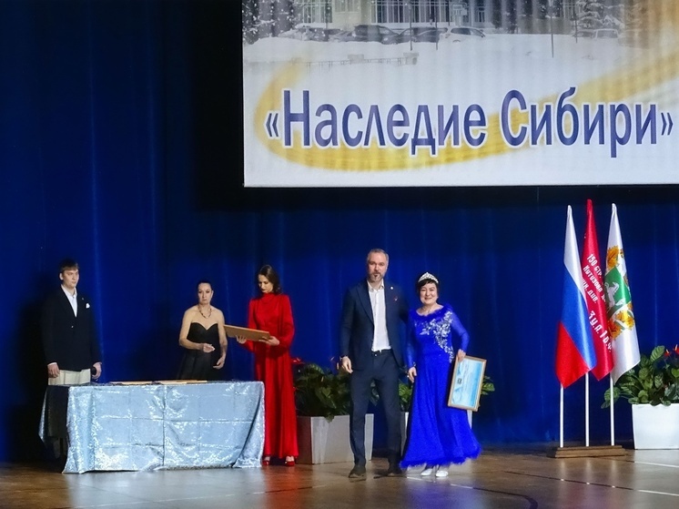 Томский бал «Наследие Сибири» собрал около пятисот участников в поддержку СВО