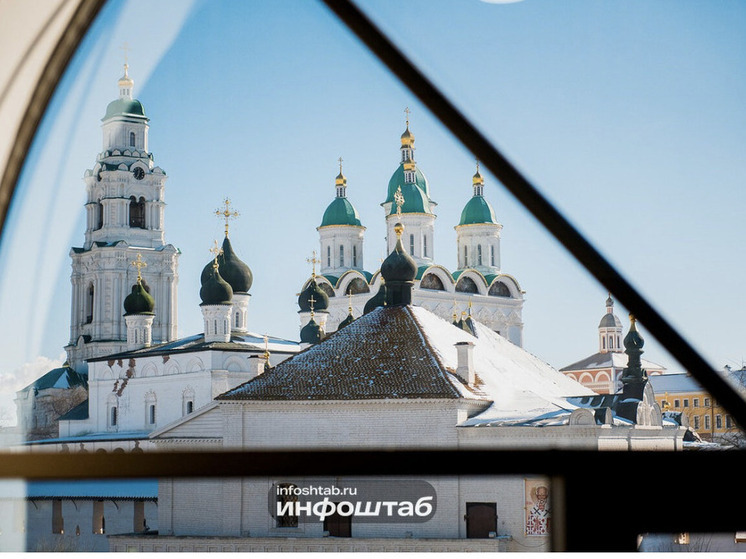 Астраханцам рассказали, что выкидывать деревянный крест считается большим грехом