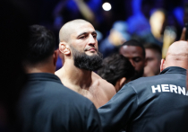 Чемпион UFC в среднем весе порассуждал над следующим поединком. 