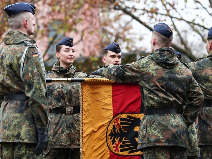 ARD: Мерц не исключает, что в Германии могут ввести обязательную воинскую повинность