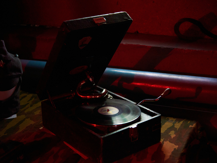 «Мелодия» возвращается: легендарный завод в Новосибирске возобновил выпуск винила