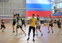 Комсомольский НПЗ (входит в нефтеперерабатывающий комплекс «Роснефти») при поддержке профсоюза провел открытый краевой турнир по волейболу