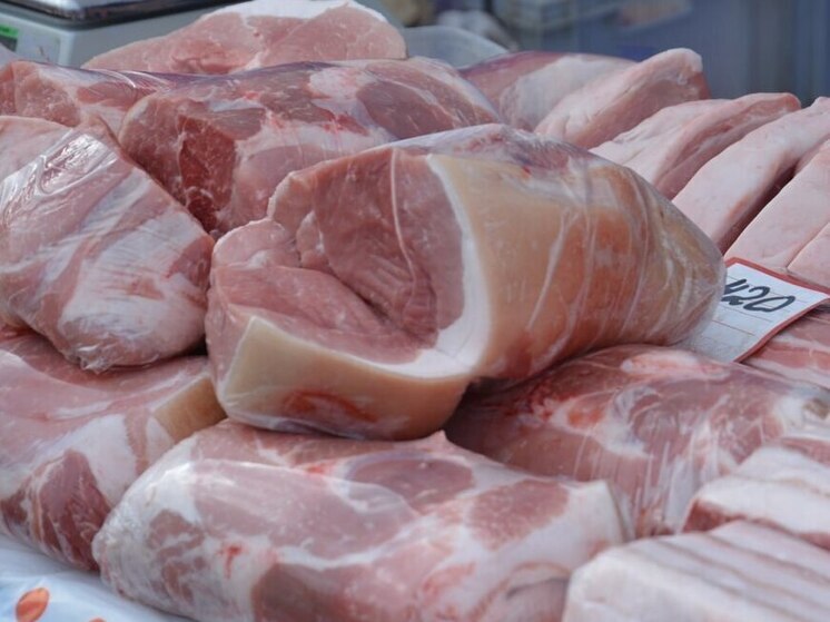 ДНК свиньи и курицы обнаружили в говяжьей тушенке из Бийска