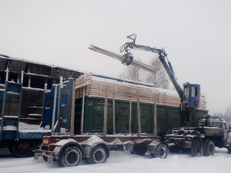 В Югорске таможенники досмотрели свыше 45 тысяч кубометров леса