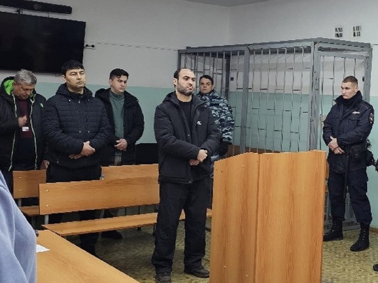 Членов ОПГ осудили за незаконную миграцию на полигоне в Серове