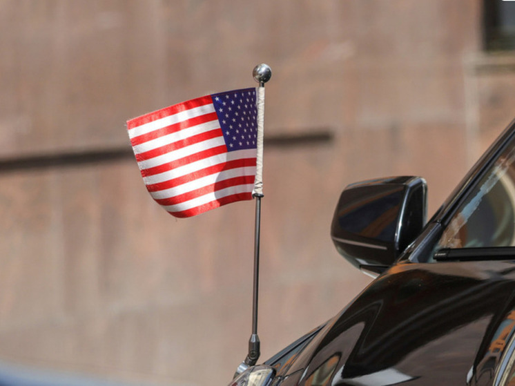 FT: США могут выйти из НАТО и сблизиться с Россией