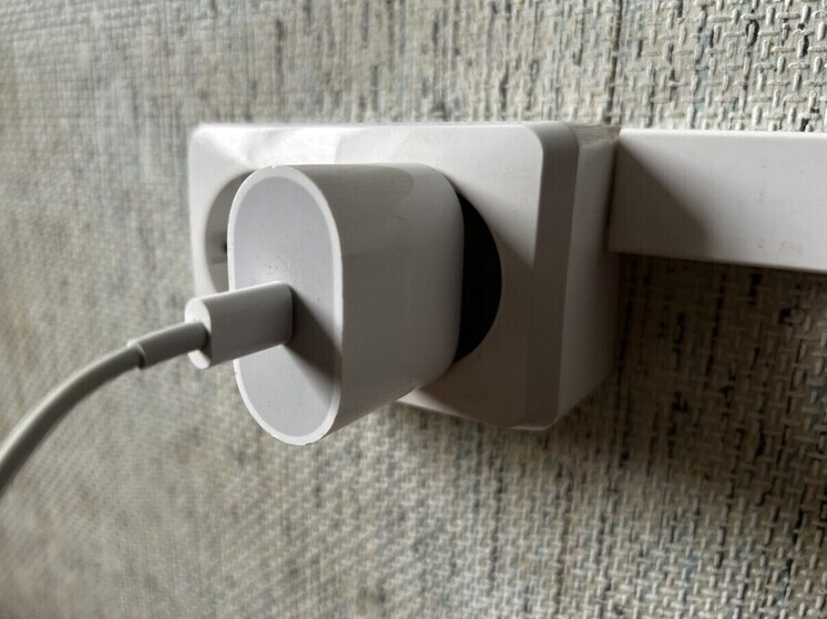 С белгородцами поделились правилами безопасности при зарядке гаджетов