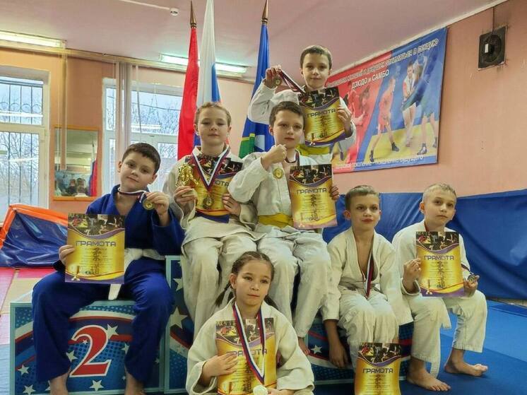 Блестящий успех пущинских дзюдоистов: 8 медалей и специальный кубок на турнире в Новом Быту
