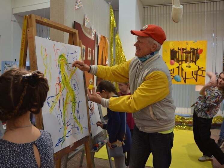 В Выставочном зале Тулы ко Дню художника подготовили квест и перформанс